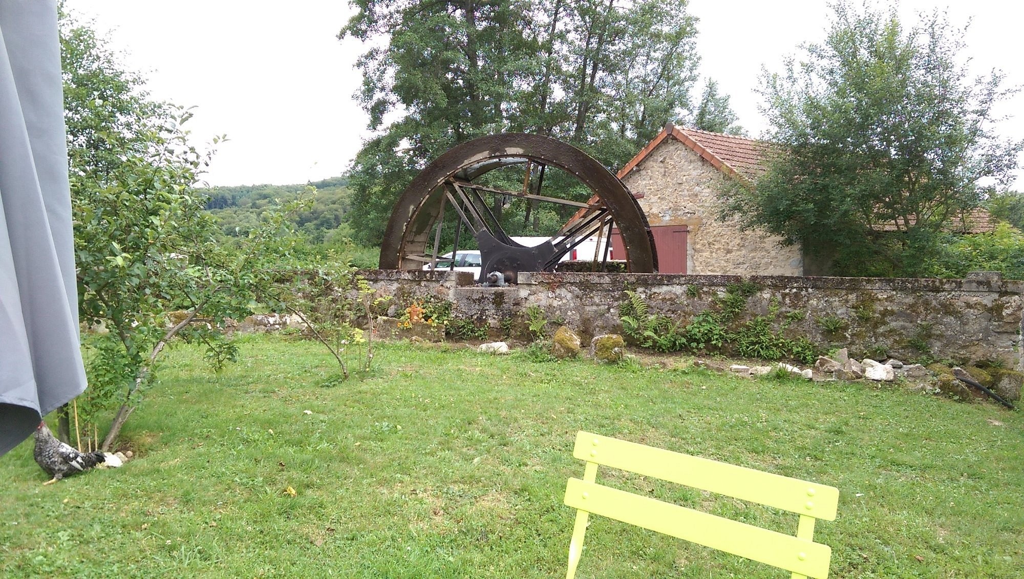 Gîte Du Moulin De Razou, Chambre d'Hôtes à Brassy