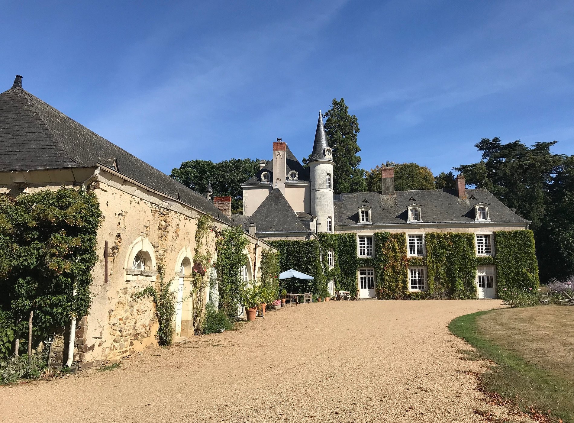 Château Du Plessis - Anjou, Chambre d'Hôtes à La Jaille-Yvon