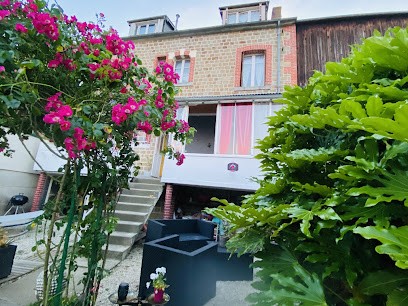 La Maison Du Bonheur Chez Caro 61, Chambre d'Hôtes à La Ferté Macé