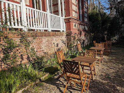 Villa Eliane - Parking Privé Gratuit, Maison D'hôtes à Étretat