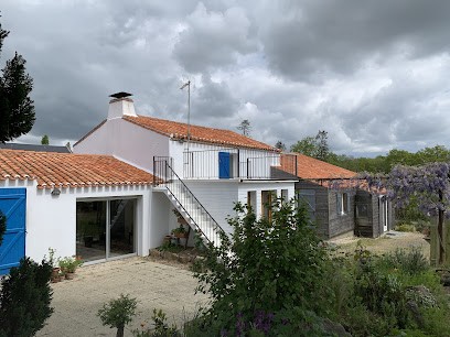 Chambres d'hôtes La Maison Bleue, Chambre d'Hôtes à Touvois