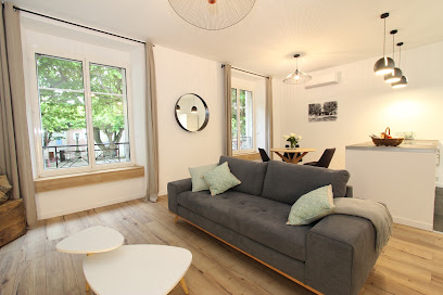 Appartement "Sur La Place Du Village" Location De Vacances à Bédoin