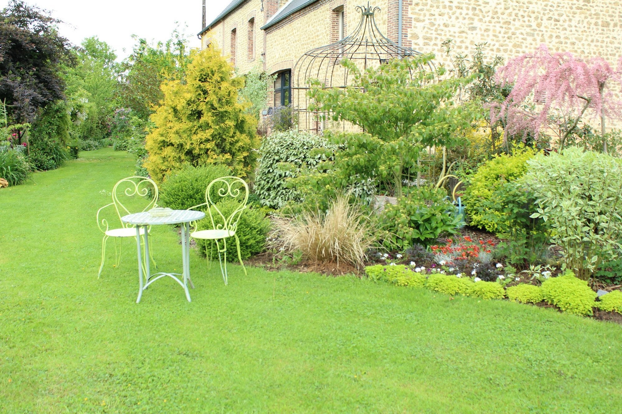 Le jardin des violettes, Chambre d'Hôtes à Mahéru