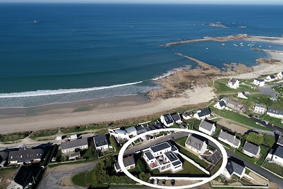 Villa Pool and Beach Bretagne, Location de Vacances à Plouescat