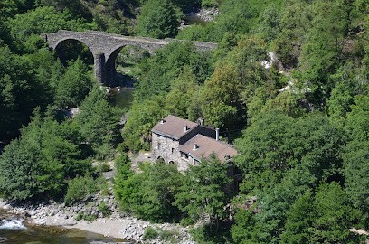 Le Moulin De La Brousse, Location de Vacances à Saint-Mélany