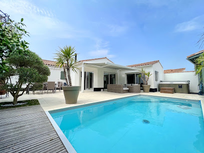 Villa Mandalis, Location De Vacances à la Flotte