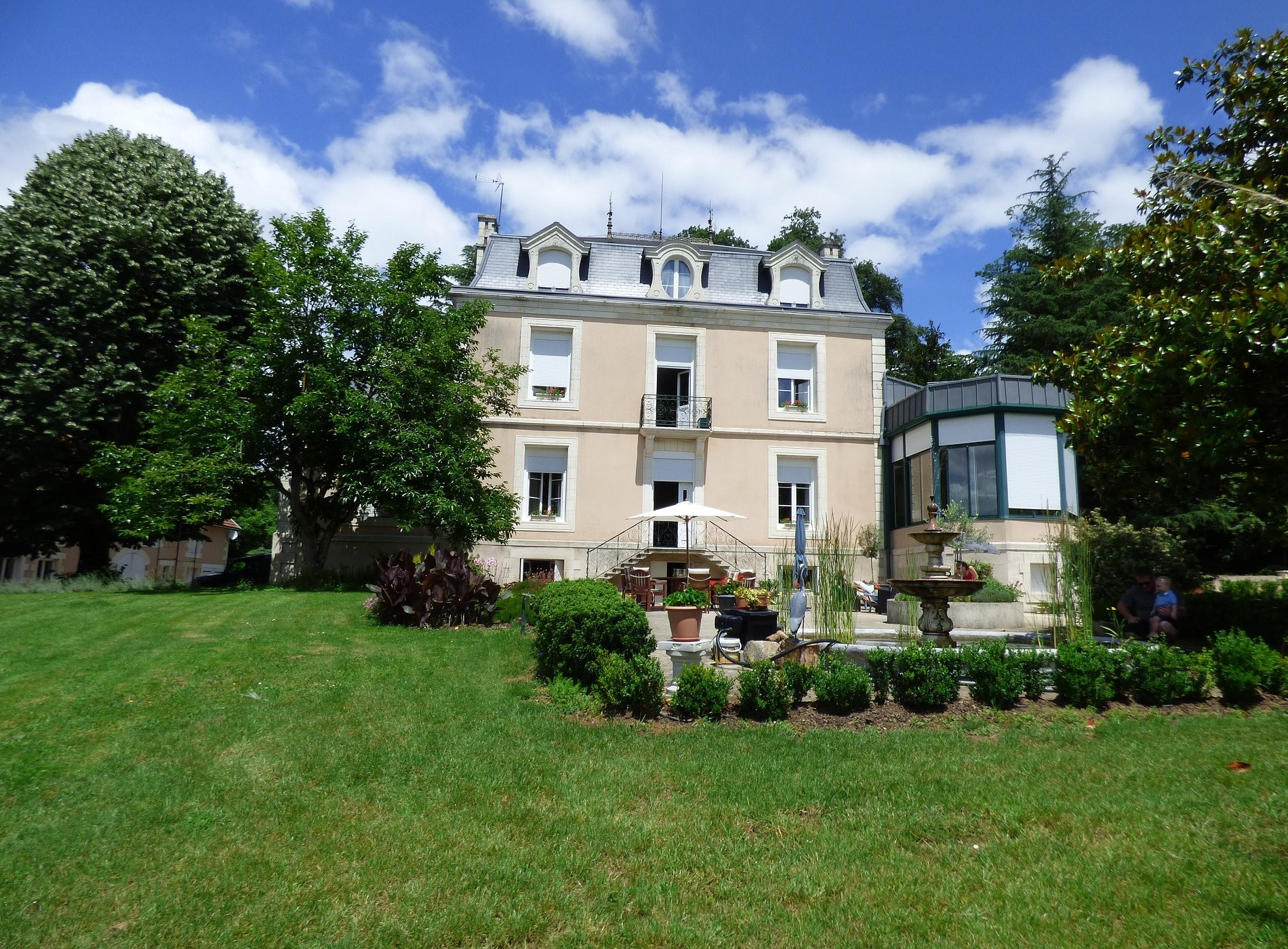 La Maison Ribotteau, Chambre d'Hôtes à L'Isle-Jourdain