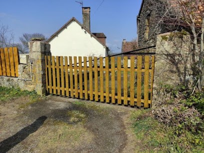 La Maison De Lachaud, Location de Vacances à Granges-d'Ans