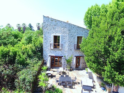 Chambres D'Hôtes Et Bistroterie Au Bout Du Pré, Chambre d'Hôtes à Pézenas