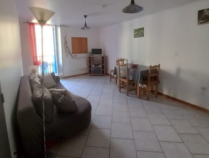 Gite Le Marronnier, Location de Vacances à Lunas