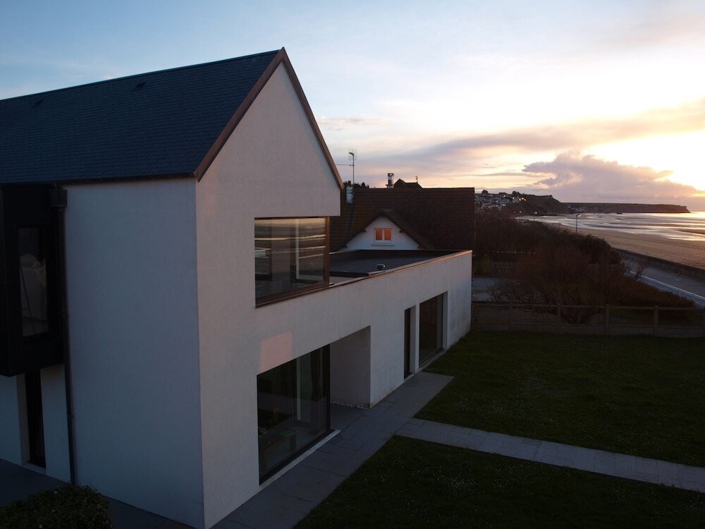 « Gîte « Arromanches » - « Bord de Mer » PMR », Maison d'Hôtes à Saint-Côme-de-Fresné