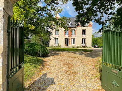 Manoir de Moulinsart, Chambre d'Hôtes à Longpont