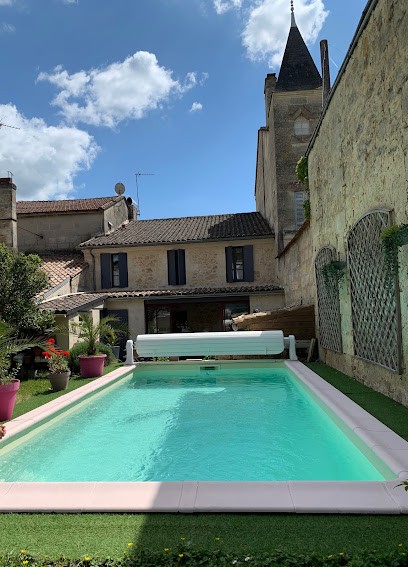 La Maison Du Bourg, Chambre d'Hôtes à Puisseguin