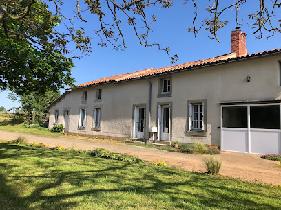 Gîte À La Ferme La Marsandière Location De Vacances à Saint-Pardoux-Soutiers