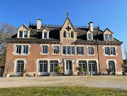 Château De Glairans Location De Vacances à Mervans