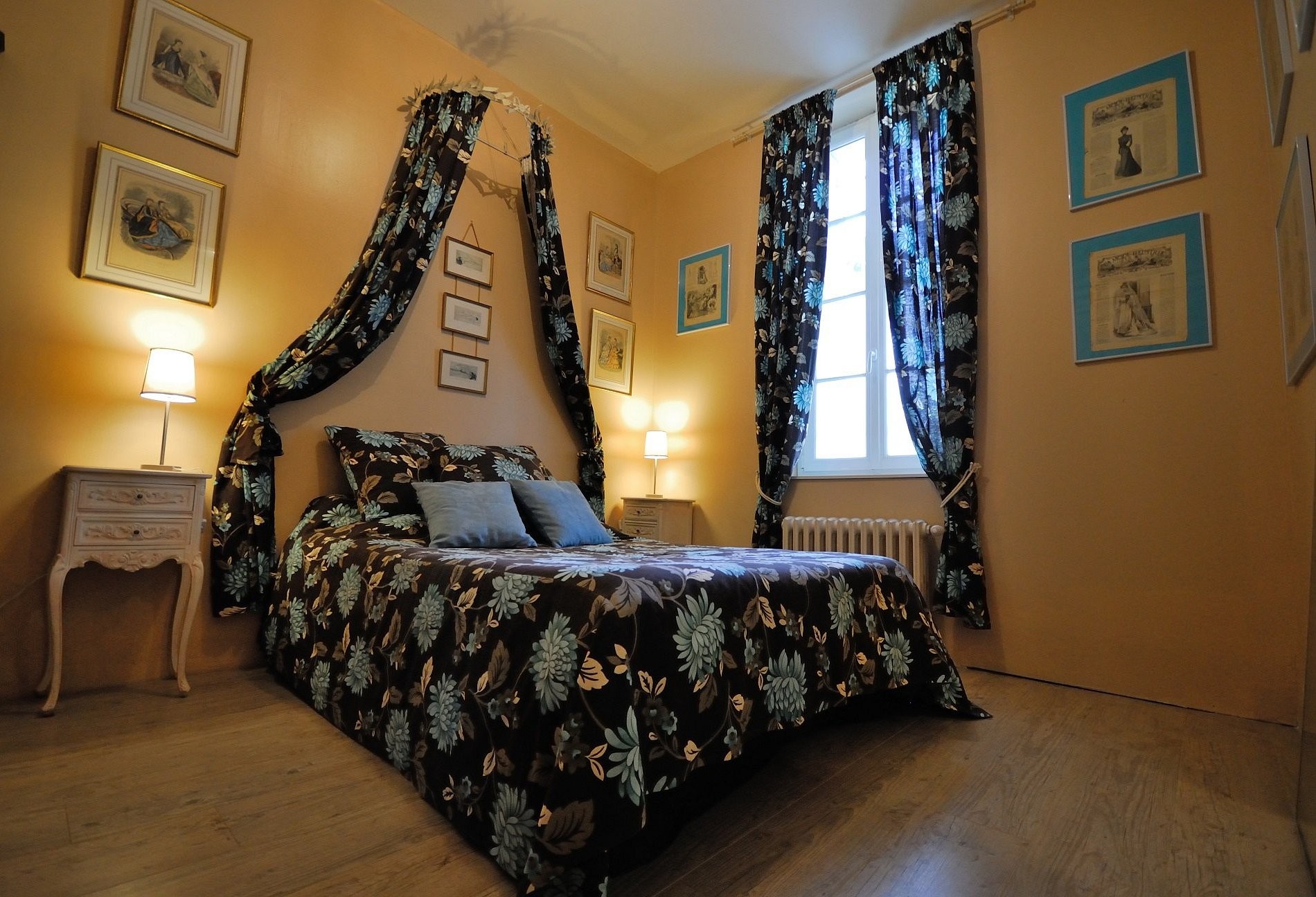 From Bed and Breakfast Le Jardin De Tesse, Chambre d'Hôtes à Toulon