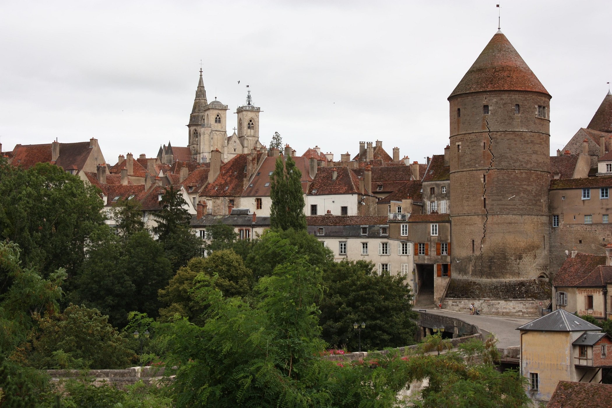 Les chambres d'hôtes de la porte Guillier, Chambre d'Hôtes à Semur-en-Auxois