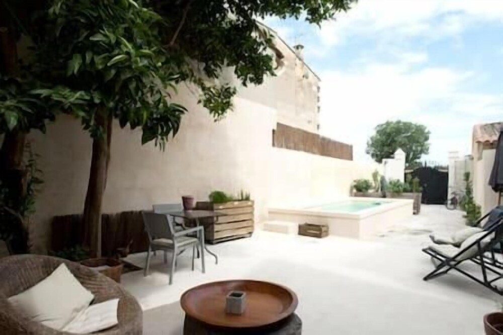 La Maison de Cerise, Chambre d'Hôtes à Fourques