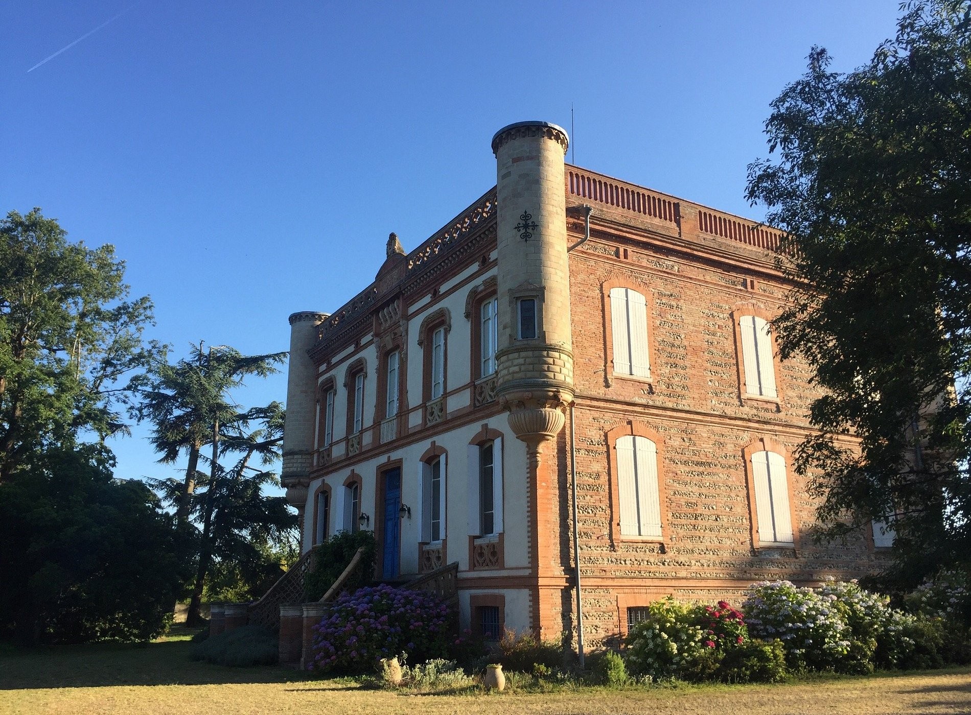 Château Lagaillarde, Chambre d'Hôtes à Thil