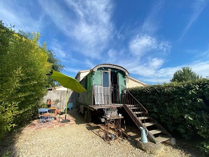 Une Roulotte à La Campagne, Chambre d'Hôtes à Saint-Just-et-Vacquières