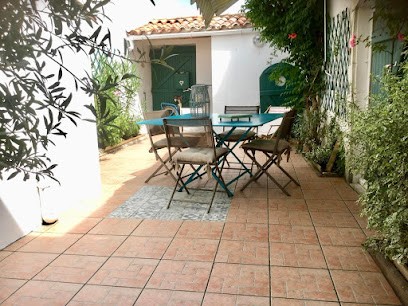 Maison de Village tout Confort, Location de Vacances à La Couarde-sur-Mer
