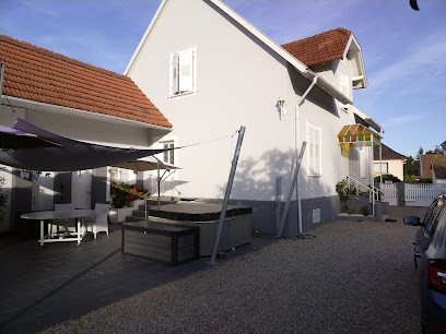 Au berceau du loup agile, Chambre d'Hôtes à Offendorf