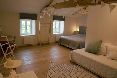 Les Herbes Folles - Chambre D'hôtes Courcoury, Chambre D'hôtes à Courcoury