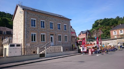Refuge Des 4 Fils Aymon, Chambre d'Hôtes à Bogny-sur-Meuse