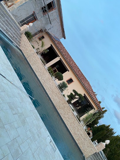 Villa Henri marie, Maison d'Hôtes à Valdurenque