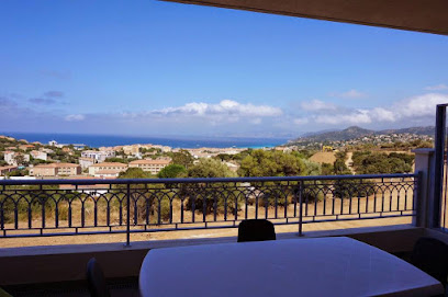 L'appartement Du Bonheur: Location Saisonnière Appartement De Charme Proche Mer Île Rousse Calvi, Location De Vacances à l' Île-Rousse