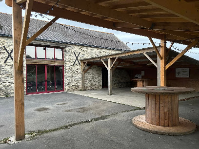 Domaine Chez Pierre Et D'oliviers, Chambre D'hôtes à Issé