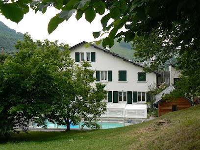 Location Vacances La Chaumière, Location De Vacances à Lurbe-Saint-Christau