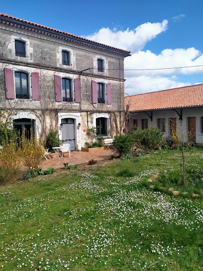 L'oree Du Bois, Chambre D'hôtes à Vouzan