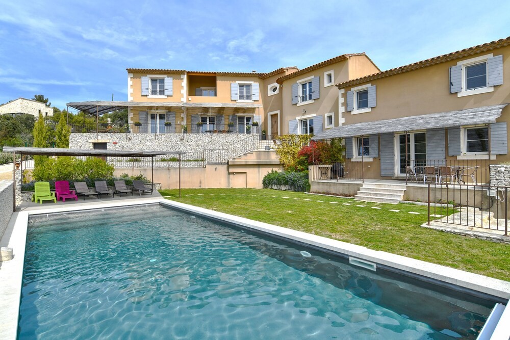 The Grenadiers of Saint Sat, Chambre d'Hôtes à Saint-Saturnin-lès-Apt