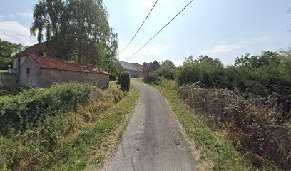 la roulotte de l'ami nature, Chambre d'Hôtes à Barrais-Bussolles