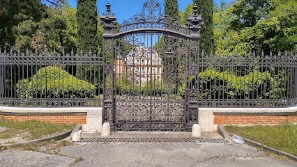Château de Paniscoule, Maison d'Hôtes à Bagnols-sur-Cèze