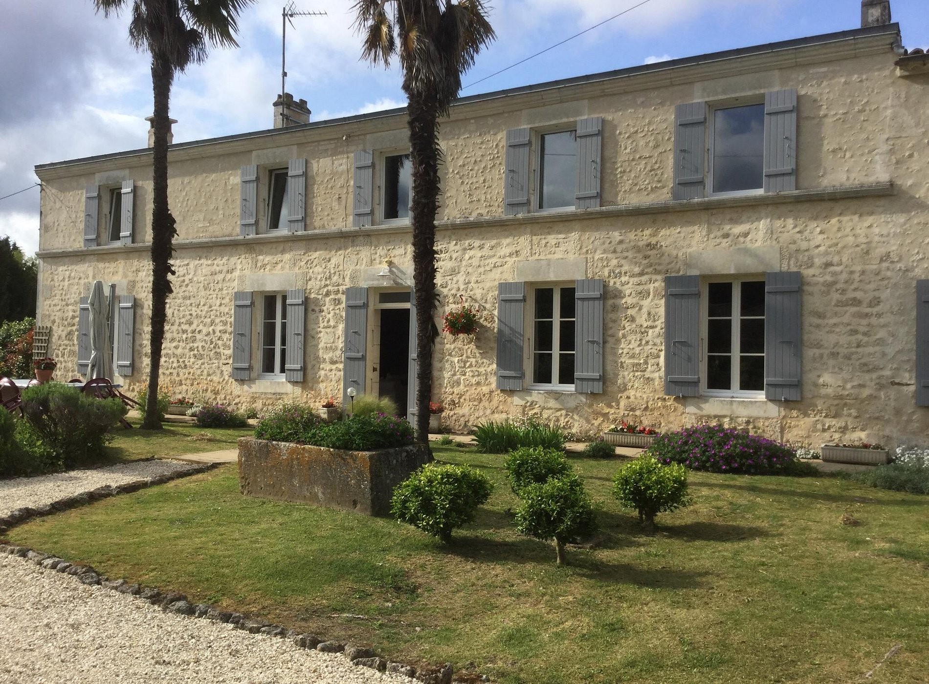 les violettes de Malleville, Chambre d'Hôtes à Saint-Romain-de-Benet