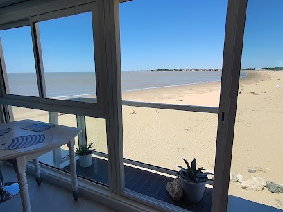 L'Astrolabe Studio 4* Les Pieds Dans L'eau, Location de Vacances à Saint-Georges-de-Didonne