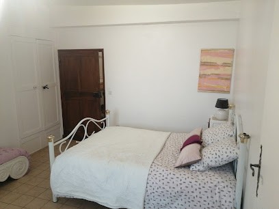 Maison LINA, Location de Vacances à Sault