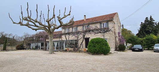 La Bastide des Arts, Chambre d'Hôtes à Saumane-de-Vaucluse