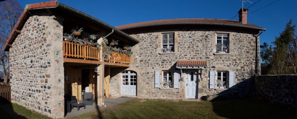 Le Plansonnier Chambres D’Hôtes - Noté 5/5, Chambre d'Hôtes à Saint-Julien-d'Ance