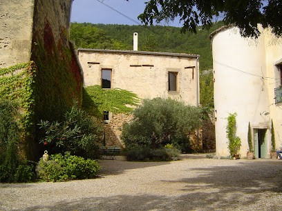 Au Bout du Monde, Chambre d'Hôtes à Saint-Étienne-de-Gourgas