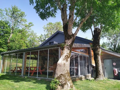 Gîtes de Vulcain, chalets 5, 6 et 12 pers, Location de Vacances à Rochefort-Montagne