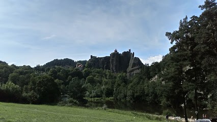 Ferme à Arlempdes - Haute-Loire - Bed & Breakfast, Chambre d'Hôtes à Arlempdes