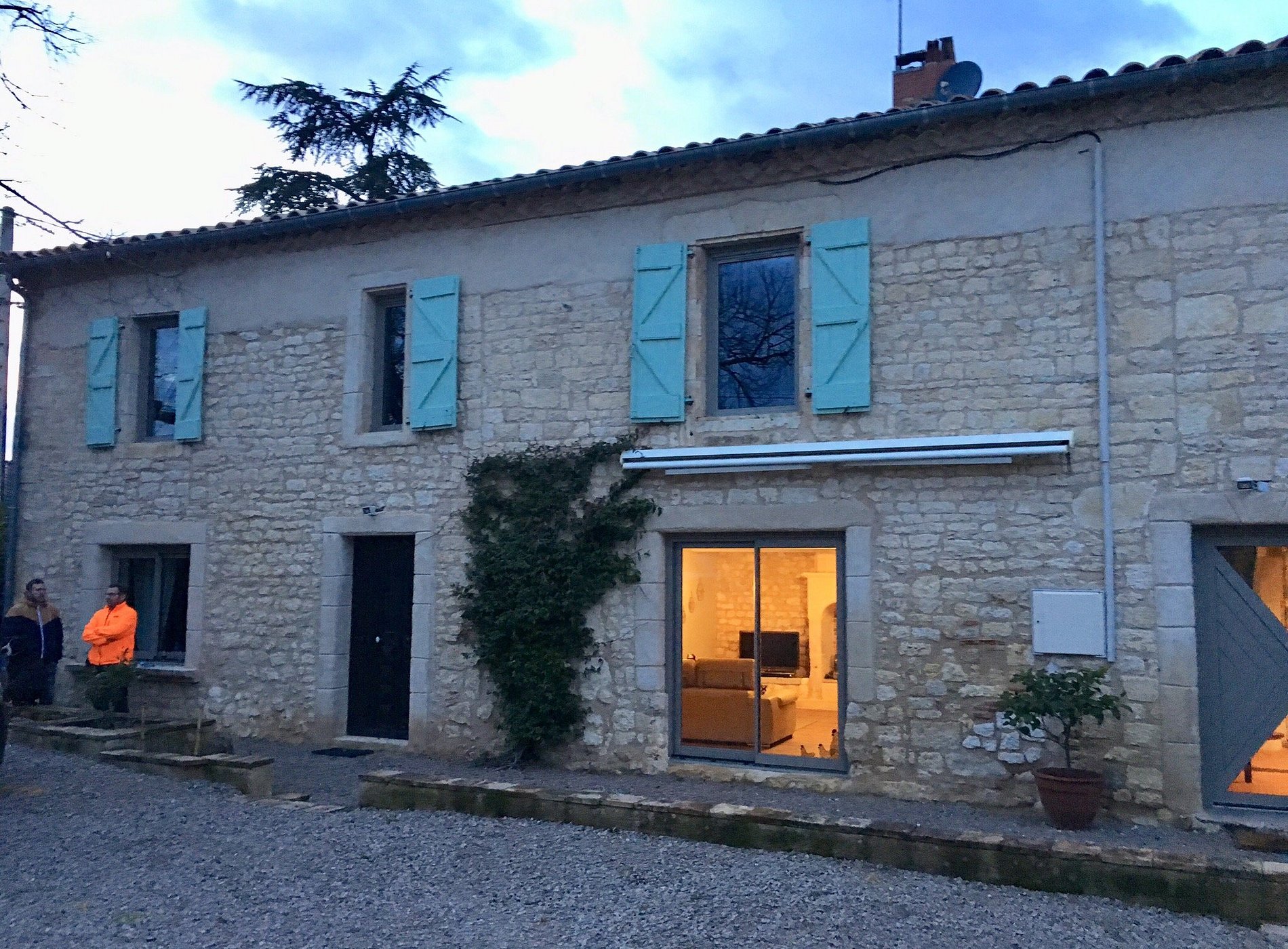 Aux 2 Ânesses, Chambre D'hôtes à Frausseilles