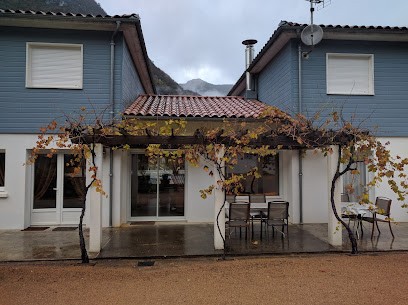 Les Terrasses de Castelmerle, Chambre d'Hôtes à Niaux