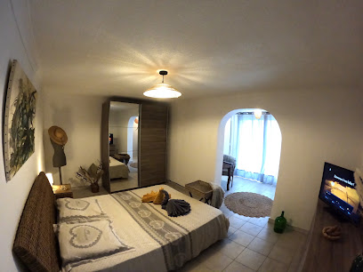 Dé-Lys, Chambre D'hôtes à Pinsac
