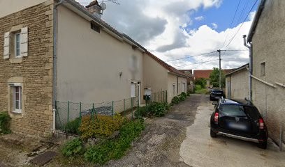 Gîte « Au petit Bonheur », Location de Vacances à Orges