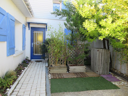 La Cabane Bleue, Location De Vacances à Salles-sur-Mer