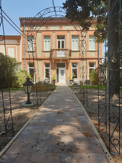 S.A.S. La Maison du Poêlon, Maison d'Hôtes à Labarthe-sur-Lèze